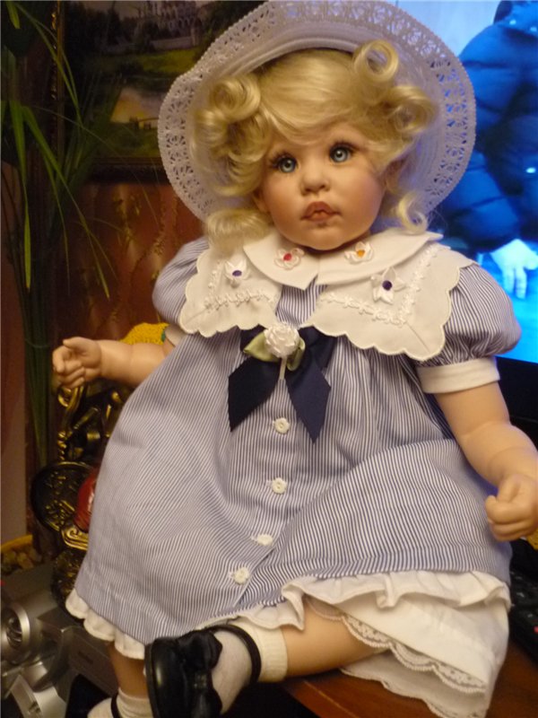 Девочки у нас снова пополнение. Вечером приехала еще одна девочка Верочка, Fayzah Spanos