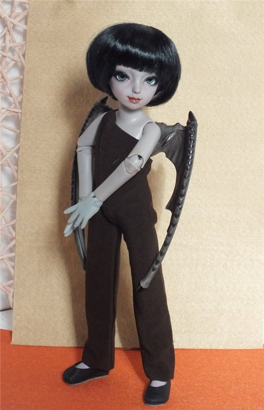 Как из идеи вязаного платья получается шитый комбинезон... или чего хотят наши куклы (фото 5)