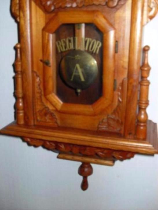 Старинные часы еще идут. Коллекция старинных часов