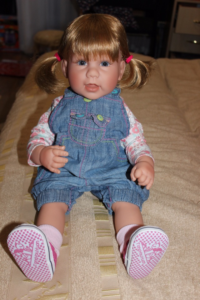 Сказочная девочка Алиса Classic Charm Lee Middleton doll