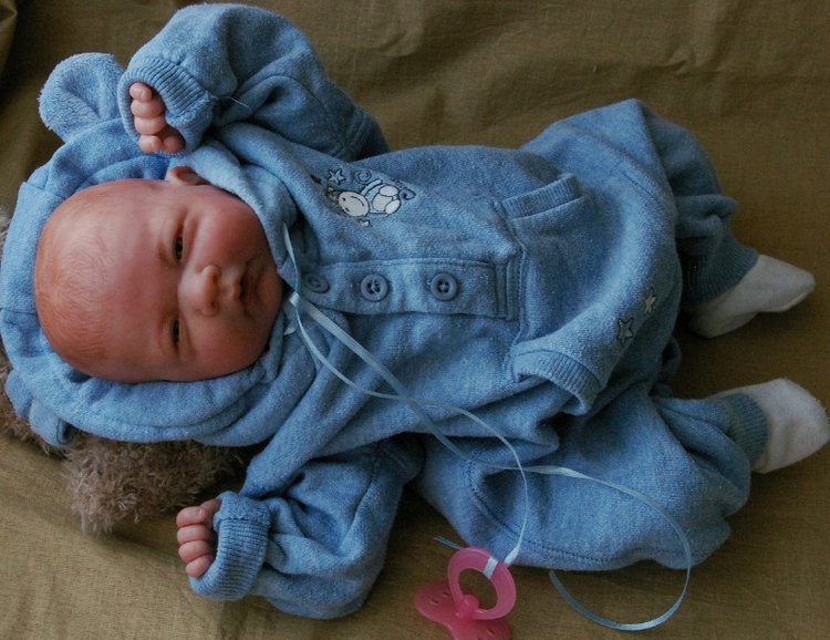 Преображение куколки Berenguer (фото 7)