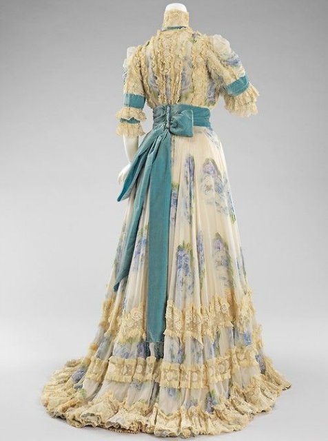 Для тех, кто в поиске или Каждый охотник желает знать. Викторианские и эдвардианские наряды