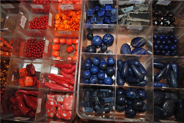 Выставка на Тишинке "Атмосфера творчества". Октябрь 2014. Бусинка к бусинке - получаются бусики! Кружево для антикварных