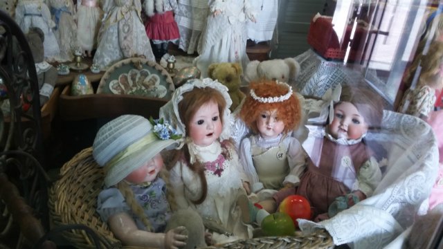 Выставка кукол в магазине Дело и Забава (междугородний Автовокзал). Красноярск 2015