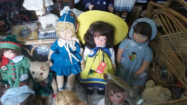 Выставка кукол в магазине Дело и Забава (междугородний Автовокзал). Красноярск 2015