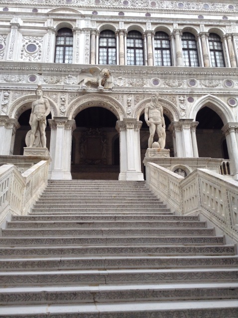 Приключения Минуш в Италии [Часть 2] Венеция -"Волшебный город на волнах, мечты высокой воплощенье"