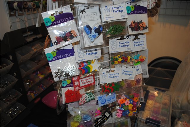 Выставка на Тишинке "Атмосфера творчества". Октябрь 2014. Бусинка к бусинке - получаются бусики! Кружево для антикварных