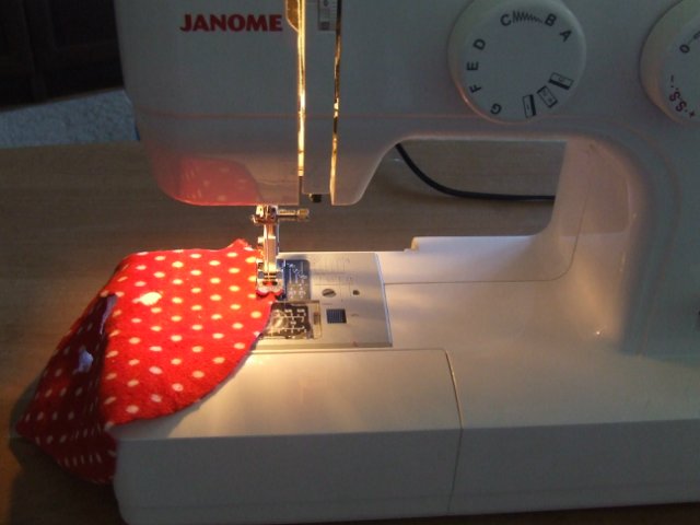 Платье для куклы за 15 минут без единой примерки. Мастер-класс (фото 7)