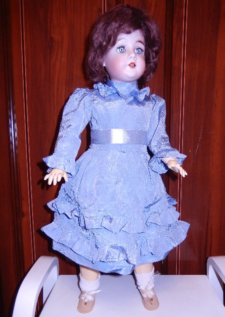 "Королева, ах, королева!" или Подскажите, знатоки антикварок, что в ней королевского