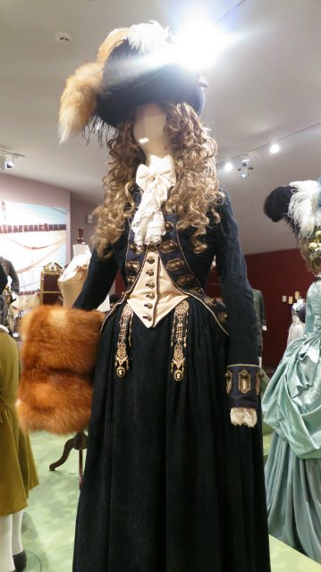 Как за неприметным фасадом может скрыватся просто удивительный Клондайк!!! Или "Это я удачно зашел!!!!!"