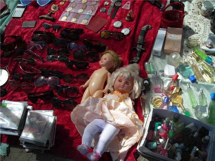 Барахолка - с нами рядом. Мы ее окинем взглядом | Бэйбики Барахолка - с нами рядом. Мы ее окинем взглядом