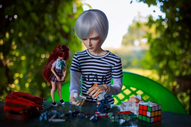 60 см vs 15 см. Или две истории из жизни Итана и Хотару