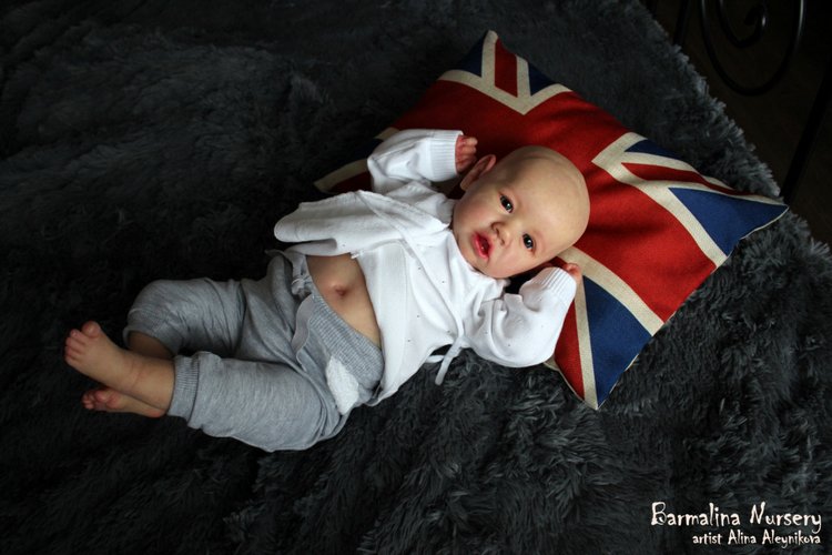 Ну и тут не обошлось без сходства. Малыш реборн