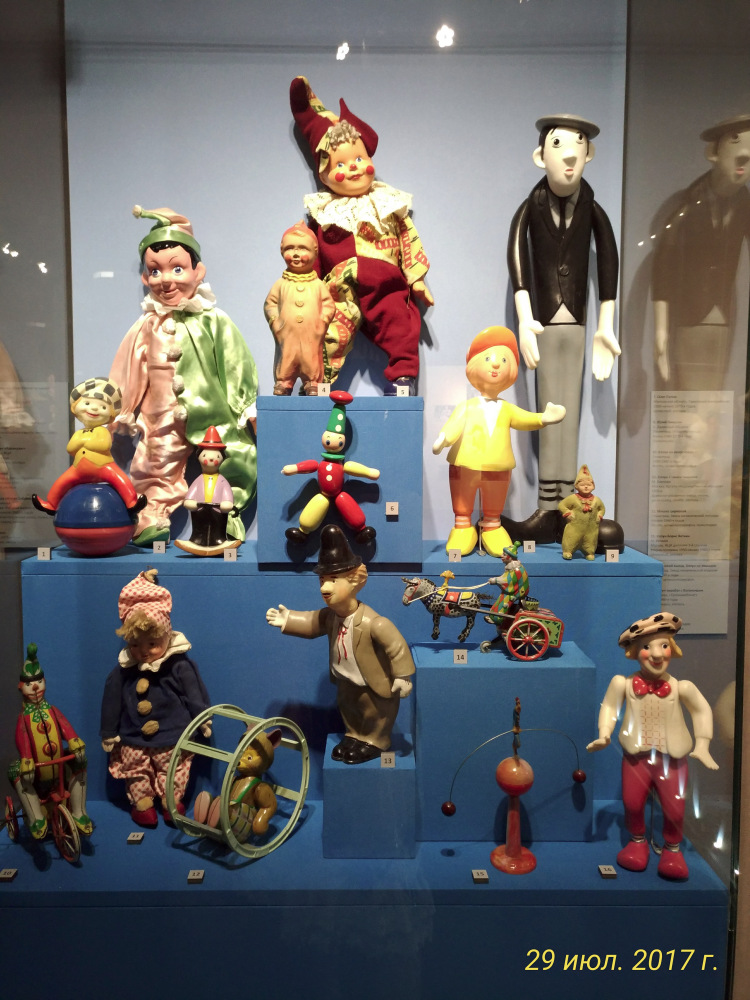 Выставка «Все лучшее – детям. Игрушки 1950–1980 годов из коллекции Сергея Романова». Часть 1 (фото 3)