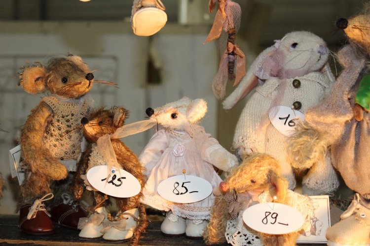 Все на выставку! Продолжение: Куклы и мишки