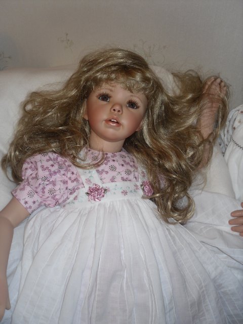 Дженифер. Коллекционная фарфоровая кукла