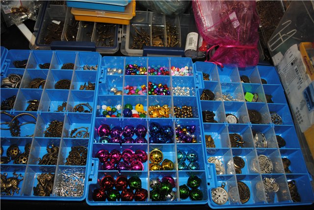 Выставка на Тишинке "Атмосфера творчества". Октябрь 2014. Бусинка к бусинке - получаются бусики! Кружево для антикварных