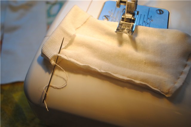 Пошаговая инструкция, как сшить носки для куклы из хлопкового трикотажа