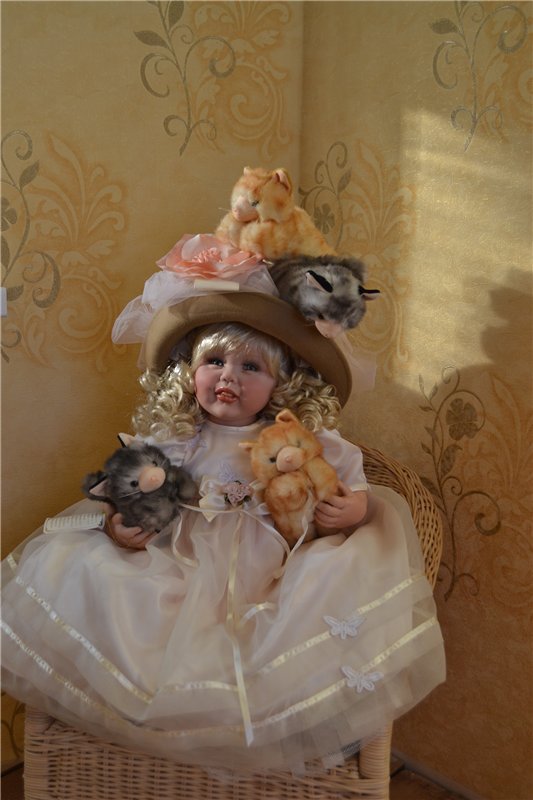 Кошки Мяу - самая весёлая куколка Файзах Спанос