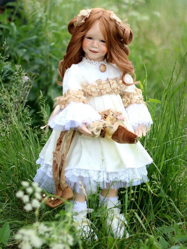 Улыбнется девочка, подмигнет слегка ... кудри ярко-рыжие ручкой теребя