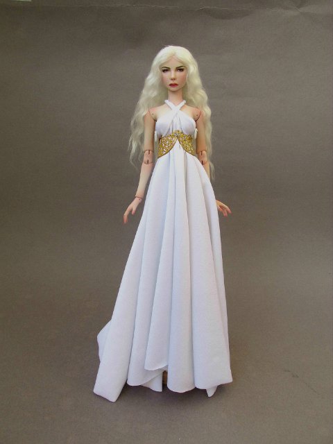 Моя версия Дейнерис. Шарнирная кукла (фото 2)