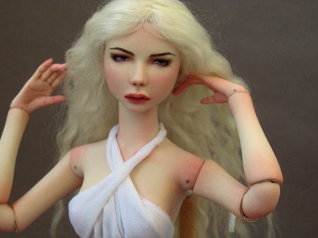 Моя версия Дейнерис. Шарнирная кукла (фото 4)