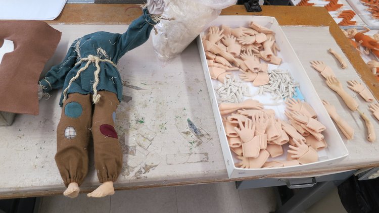 Впервые за 40 лет. День открытых дверей на кукольной фабрике R John Wright. Часть четвертая: Процесс производства. Окончание