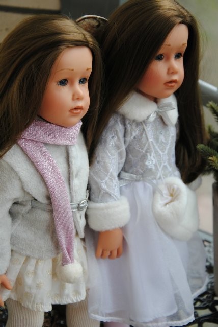 Gotz: Снегурочка 2007 vs Фигуристка 2008 | Бэйбики Gotz: Снегурочка 2007 vs Фигуристка 2008 (фото 8)