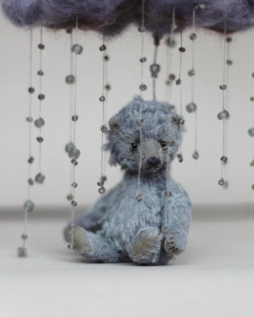 Миниатюрный мишка Дождик. Авторская игрушка ручной работы Татьяны Матляк (фото 2)