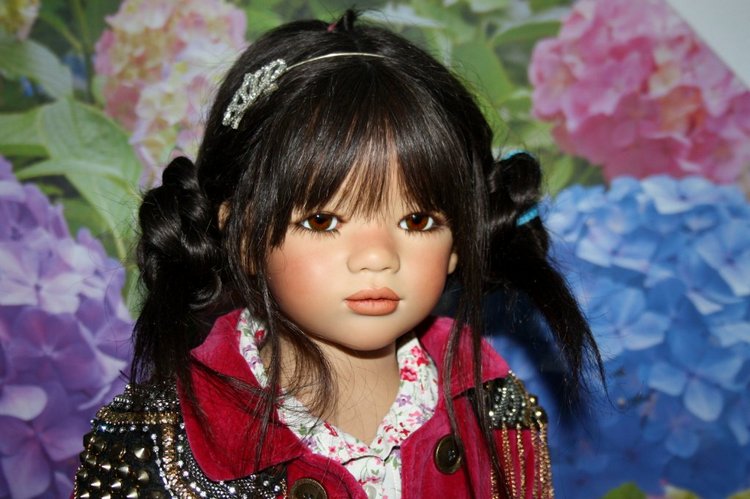 Солнечный денек в саду. Часть третья - Лилит и Анна Лу