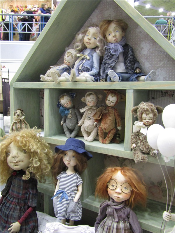 Расскажи, Снегурочка, где была? - На Тишинке я была, Вас я в гости позвала. Выставка - Международный Салон кукол 2016 | Бэйбики Расскажи, Снегурочка, где была? - На Тишинке я была, Вас я в гости позвала. Выставка - Международный Салон кукол 2016