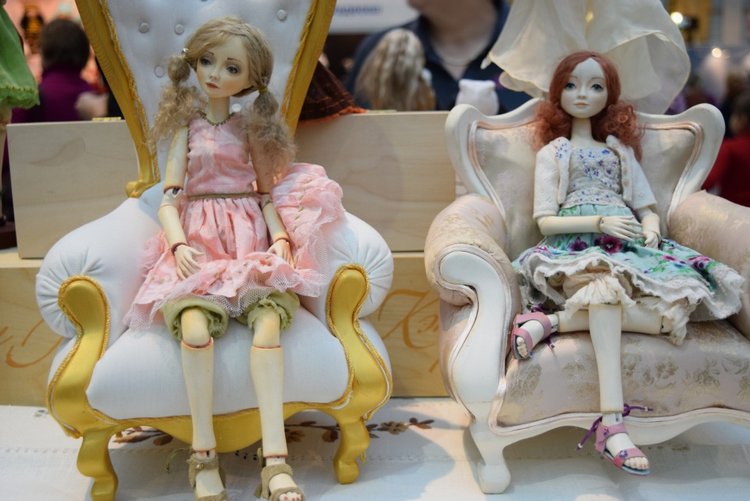 VII Московская международная выставка "Искусство Куклы". Портреты кукольной души или незримый диалог