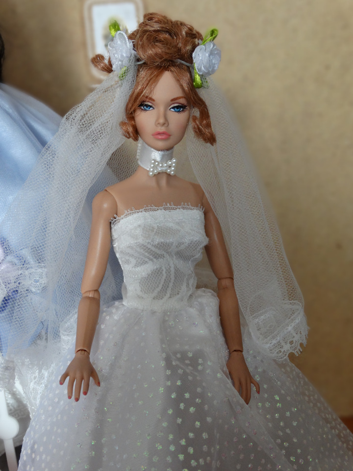 Капроновое безумие. Поппи в вечерних платьях (фото 7)