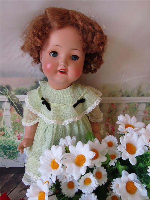 Две куклы Sonnenberg - две сестры. Этюд в салатовых тонах (фото 5)