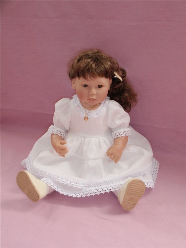 Вот такие нижние платьица нарядницам Lee Middelton