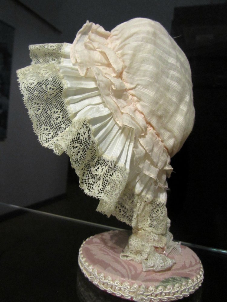 «Мода по-взрослому. Истории из кукольного гардероба» - выставка в Музее-заповеднике «Царицыно» - продолжение - детали. Часть