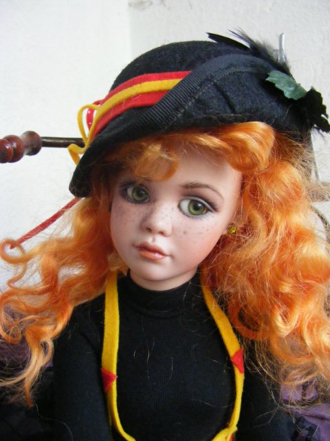 Фарфоровая кукла Zinnia автора Jan MClean, коллекция Flower Heart Collection (фото 3)