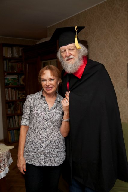 Скажите, как его зовут или Главный иллюстратор изумрудного города. Карабас-пати ко дню рождения Леонида Владимирского