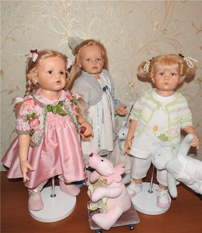 Трио в кардиганах. Куклы Hildegard Gunzel