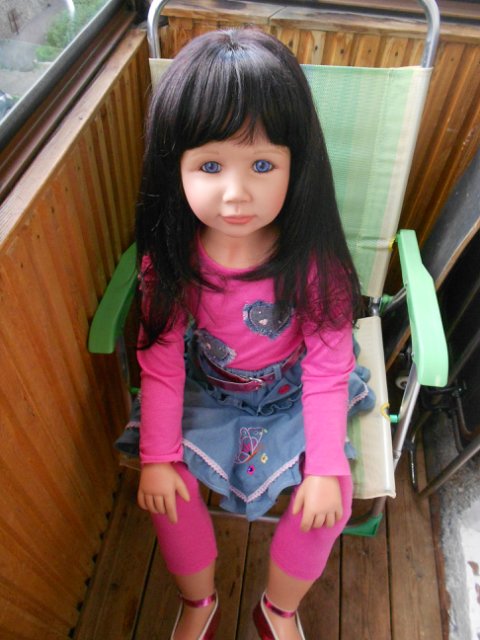 Во всех ты, милочка, паричках хороша