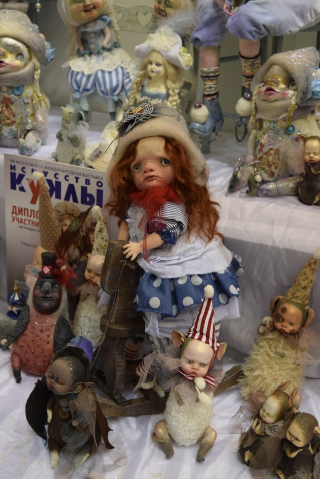 VII Московская международная выставка "Искусство Куклы". Портреты кукольной души или незримый диалог. Часть 2