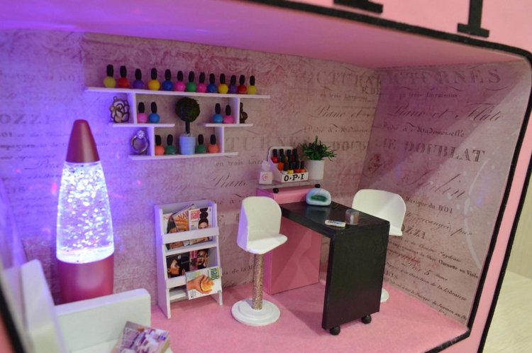 Полочка с миниатюрой "Маникюрный салон"+шкатулка+светильник