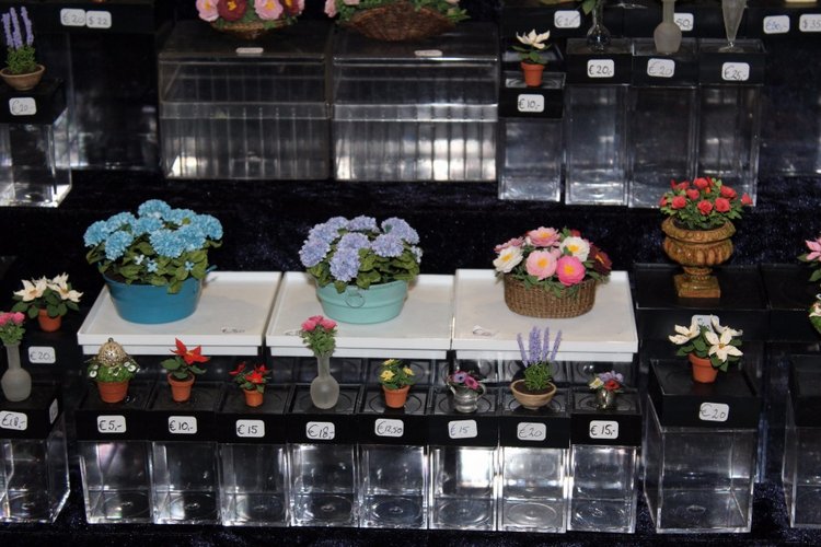 Все на выставку! Кукольные домики и миниатюра