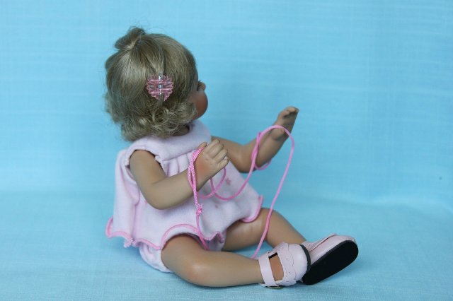 Фарфоровая кнопочка позирует на открытку! Габриела Мюллер для Мастерпис (фото 6)