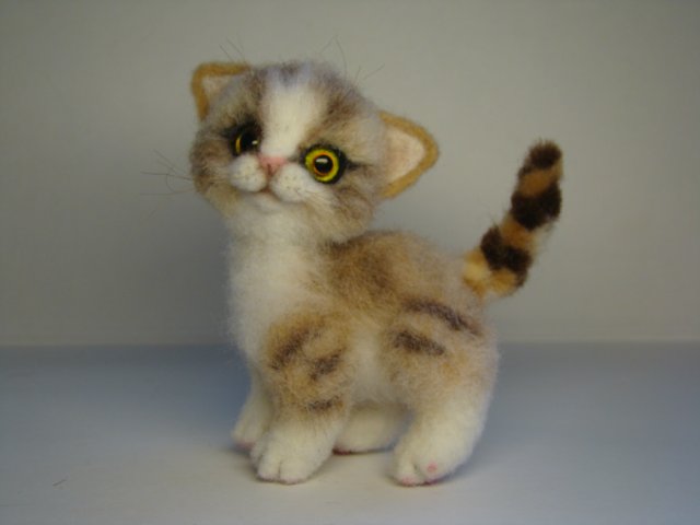 Котейка. Авторская игрушка сухим валянием Ольги Чернухо (фото 7)