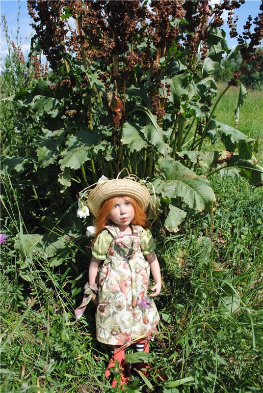 Мы купили два билета - уезжаем завтра в лето