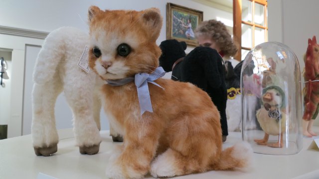 Впервые за 40 лет. День открытых дверей на кукольной фабрике R John Wright. Часть первая: Место, где рождаются куклы и