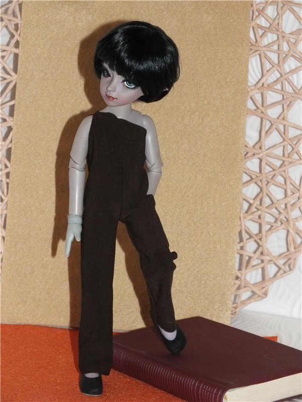 Как из идеи вязаного платья получается шитый комбинезон... или чего хотят наши куклы (фото 9)