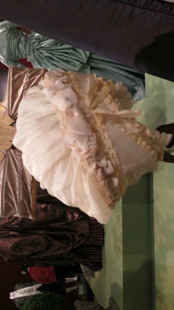 Как за неприметным фасадом может скрыватся просто удивительный Клондайк!!! Или "Это я удачно зашел!!!!!"