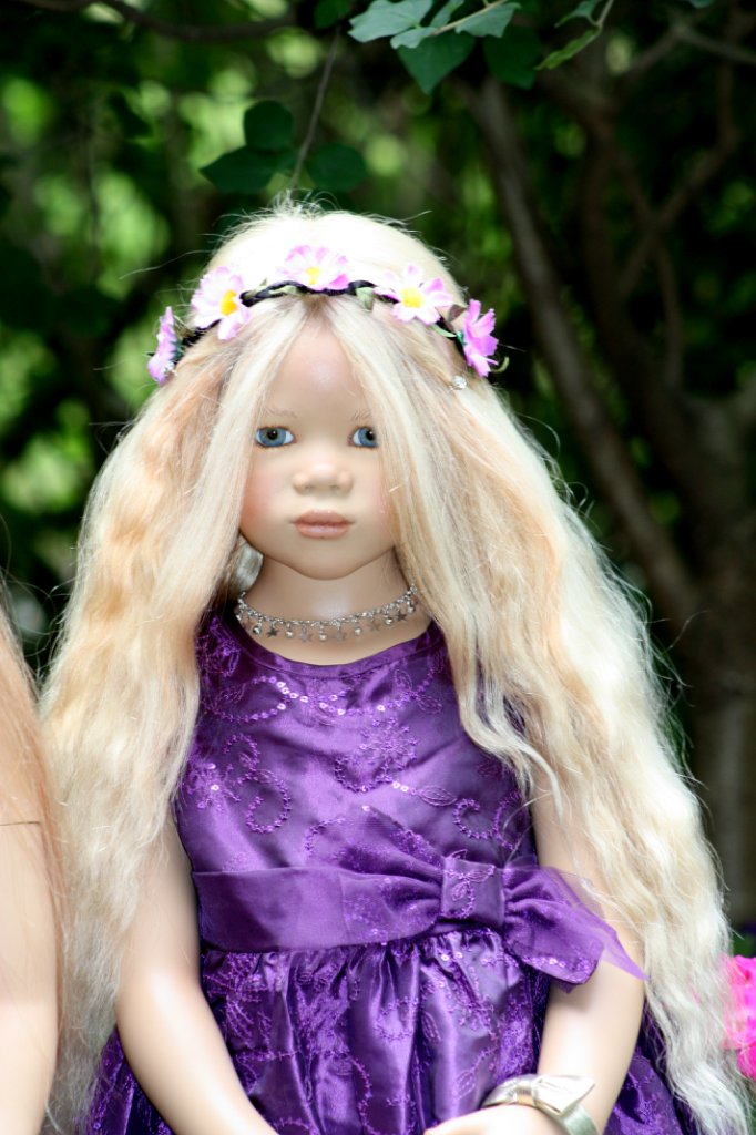 Солнечный денек в саду. Часть вторая - три подружки